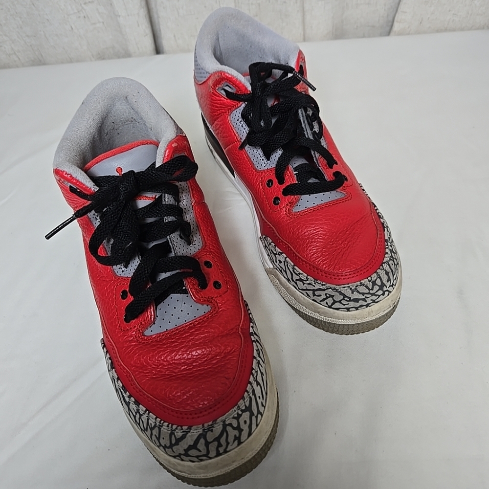Nike Air Jordan 3 Retro SE Fire Red Size 7 Youth